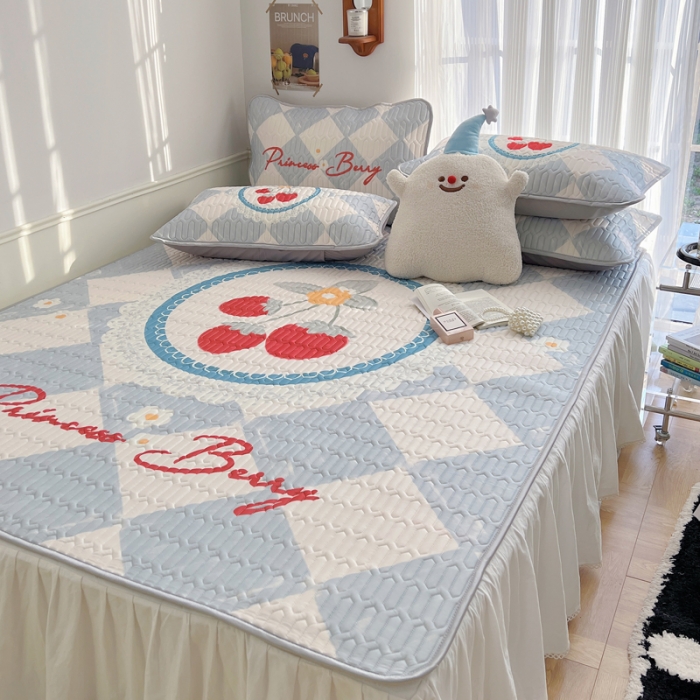 91家纺网 家纺一手货源 找家纺 慕尚  2025新款凉感丝大版乳胶凉席 轻奢草莓