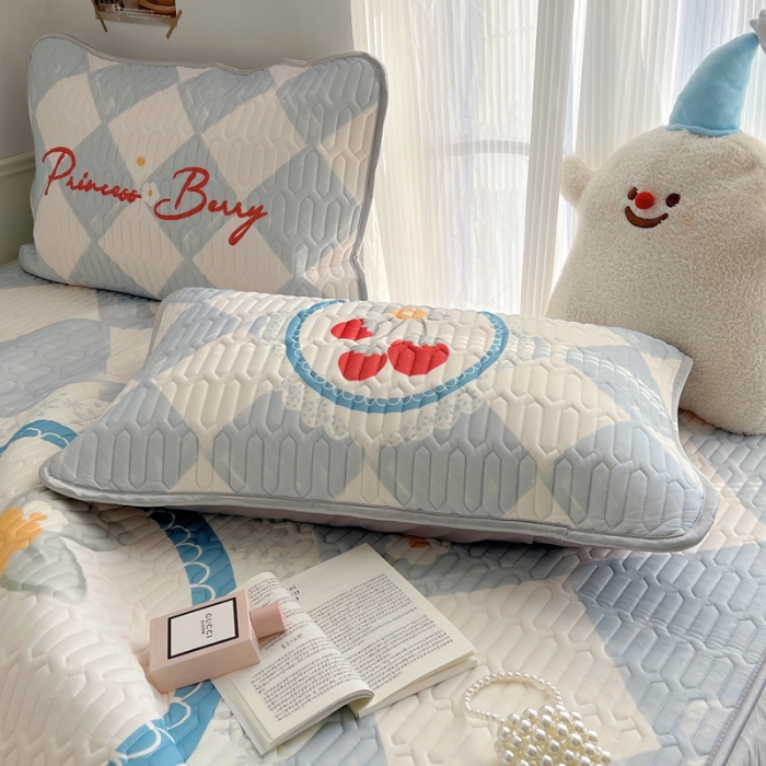 91家纺网 家纺一手货源 找家纺 慕尚  2025新款凉感丝大版乳胶凉席 轻奢草莓