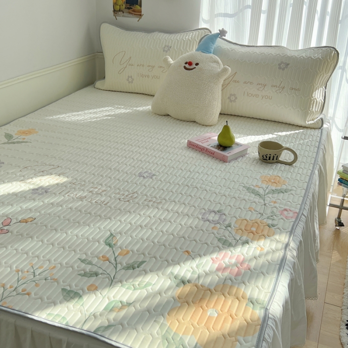 91家纺网 家纺一手货源 找家纺 慕尚  2025新款凉感丝大版乳胶凉席 清新花束