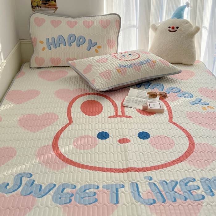 91家纺网 家纺一手货源 找家纺 慕尚  2025新款凉感丝大版乳胶凉席 甜美兔兔