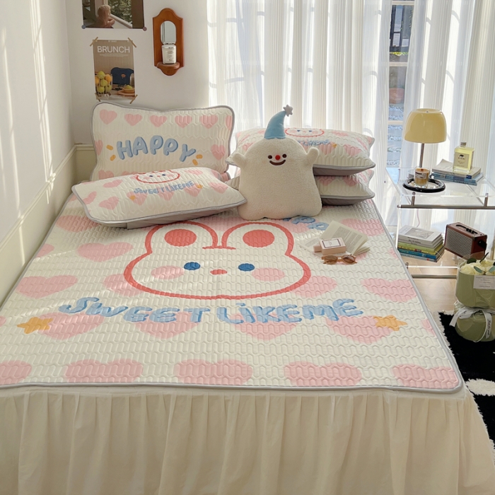 91家纺网 家纺一手货源 找家纺 慕尚  2025新款凉感丝大版乳胶凉席 甜美兔兔