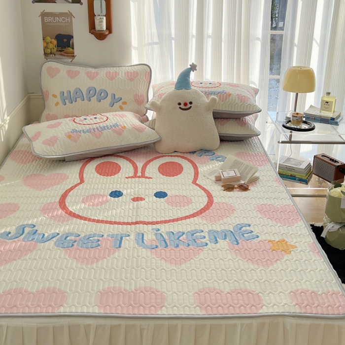 91家纺网 家纺一手货源 找家纺 慕尚  2025新款凉感丝大版乳胶凉席 甜美兔兔