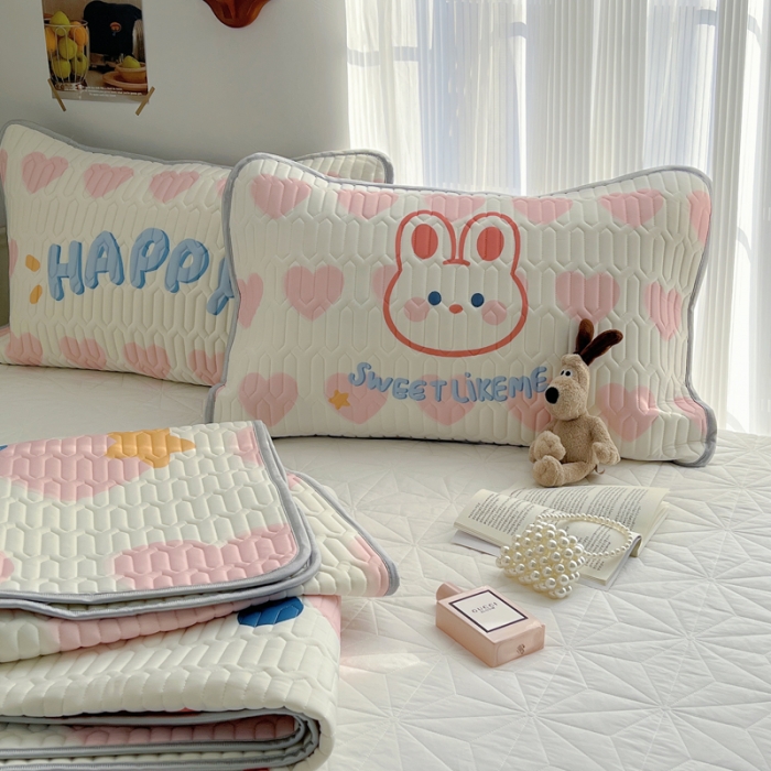 91家纺网 家纺一手货源 找家纺 慕尚  2025新款凉感丝大版乳胶凉席 甜美兔兔