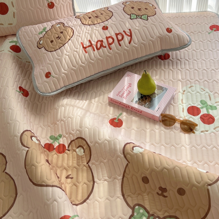 91家纺网 家纺一手货源 找家纺 慕尚  2025新款凉感丝大版乳胶凉席 维尼小熊