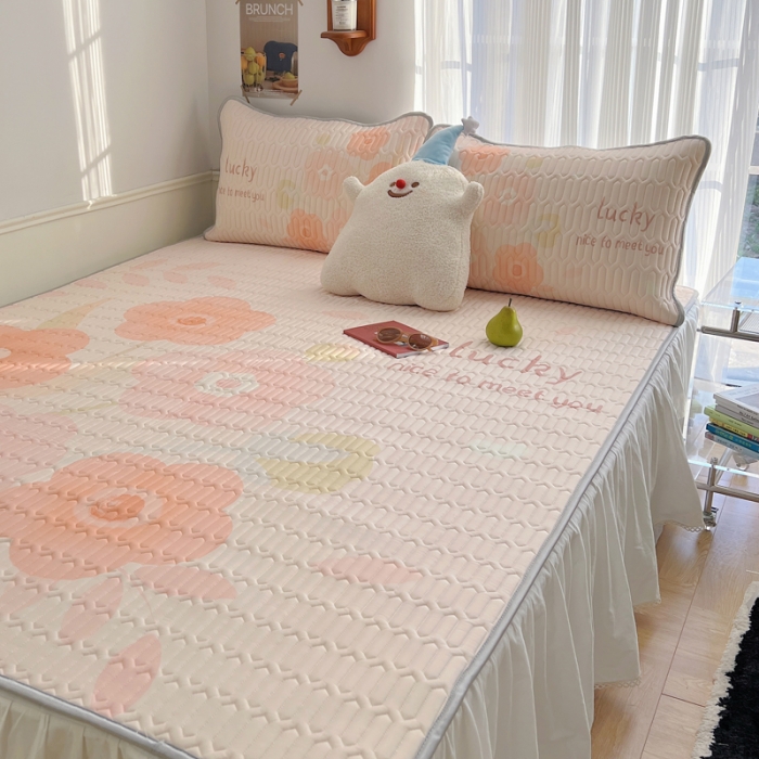 91家纺网 家纺一手货源 找家纺 慕尚  2025新款凉感丝大版乳胶凉席 小森物语