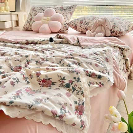 91家纺网 家纺一手货源 找家纺 （总）塔塔 2025新款法式田园全棉针织棉花边印花夏被