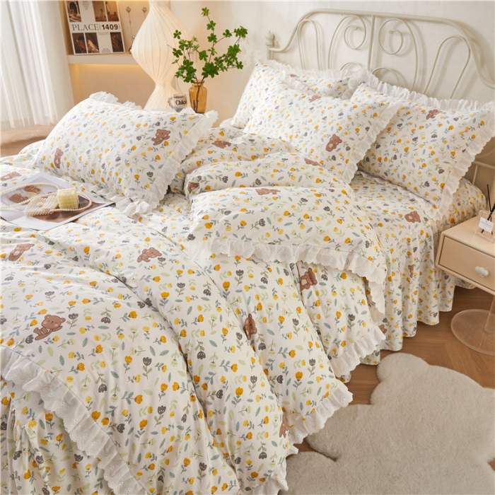 91家纺网 家纺一手货源 找家纺 十个点2024新款初遇系列 全棉床裙小清新四件套 朵朵熊