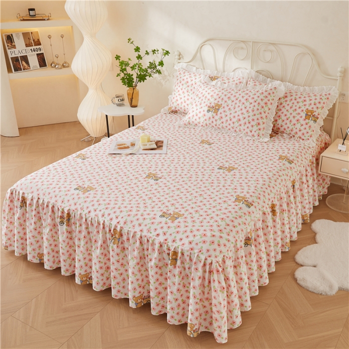 91家纺网 家纺一手货源 找家纺 十个点2024新款初遇系列 全棉床裙小清新四件套 园丁熊