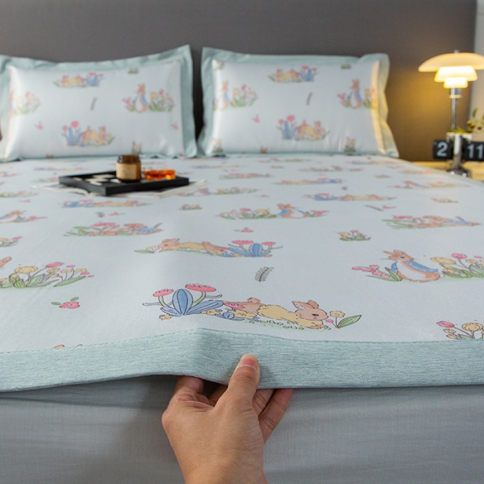 91家纺网 家纺一手货源 找家纺 简宜家居 2023新款冰丝复合席子 花园兔