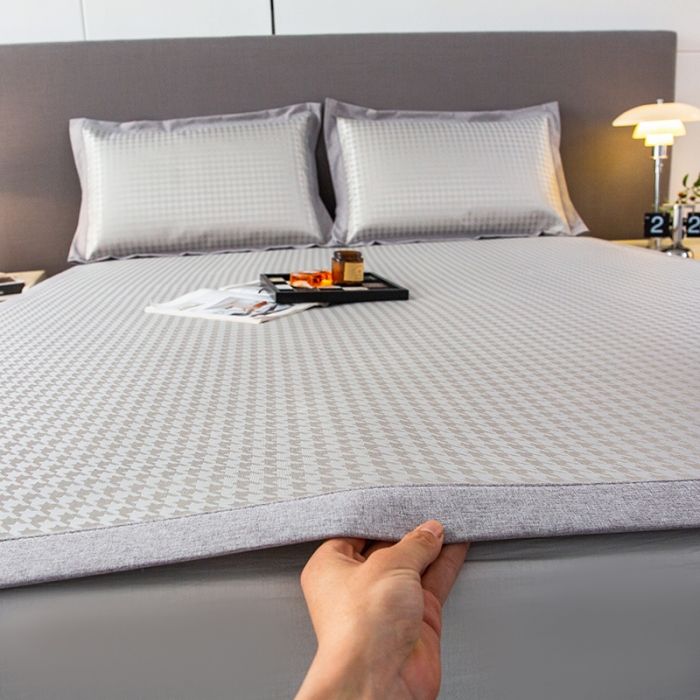 91家纺网 家纺一手货源 找家纺 简宜家居 2023新款冰丝复合席子 千鸟格-灰