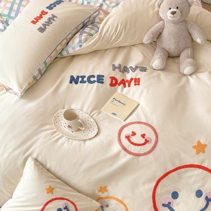 91家纺网 家纺一手货源 找家纺 （总）澳梵家居 2023新款【是修狗呀】系列 全棉大版毛巾绣四件套