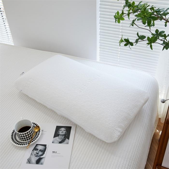 91家纺网 家纺一手货源 找家纺 新款天然乳胶枕头面包款式乳胶枕芯全棉面料40*70大面包四件套配套枕芯