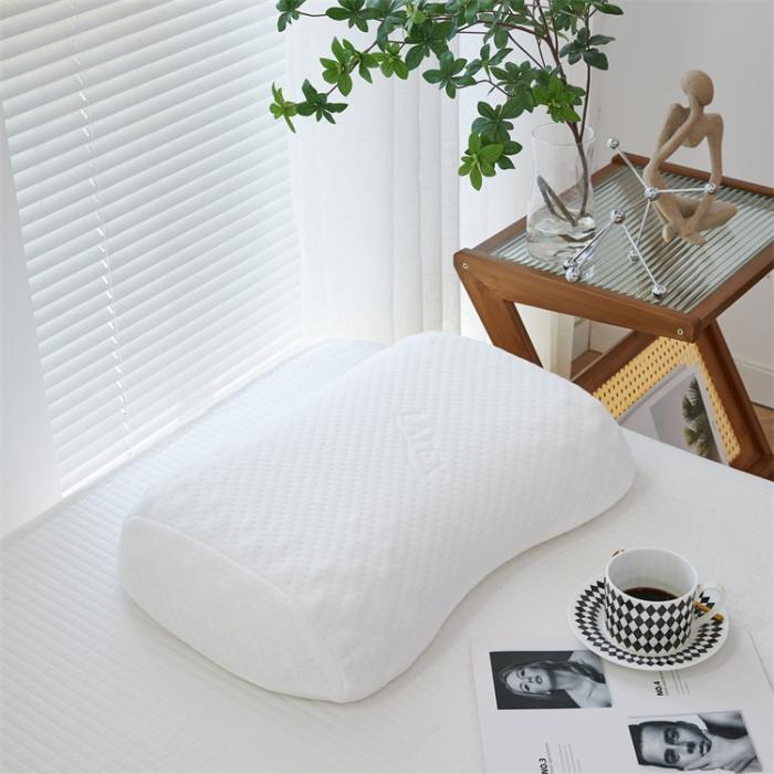 91家纺网 家纺一手货源 找家纺 新款天然乳胶枕女士美容枕花生枕单人狼牙按摩乳胶枕头