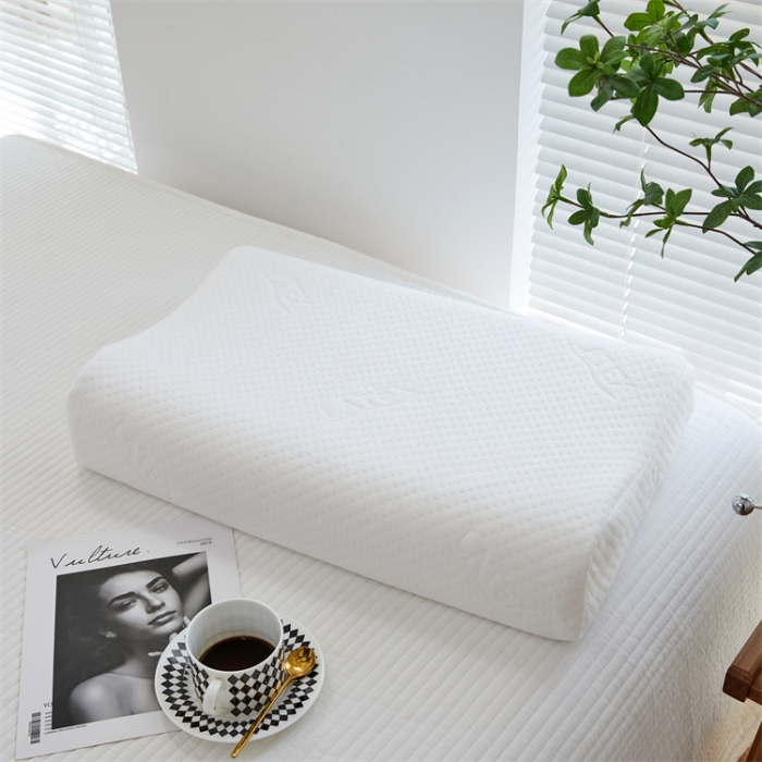 91家纺网 家纺一手货源 找家纺 新款天然乳胶枕女士美容枕花生枕单人狼牙按摩乳胶枕头