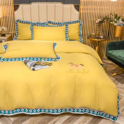 91家纺网 家纺一手货源 找家纺 2023宽边数码印花水洗真丝绣花四件套 轻奢刺绣冰丝天丝套件