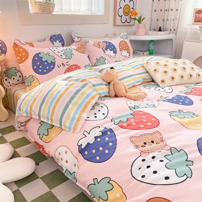 91家纺网 家纺一手货源 找家纺 多品 2023新款12868全棉印花单被套系列第二批 草莓派对