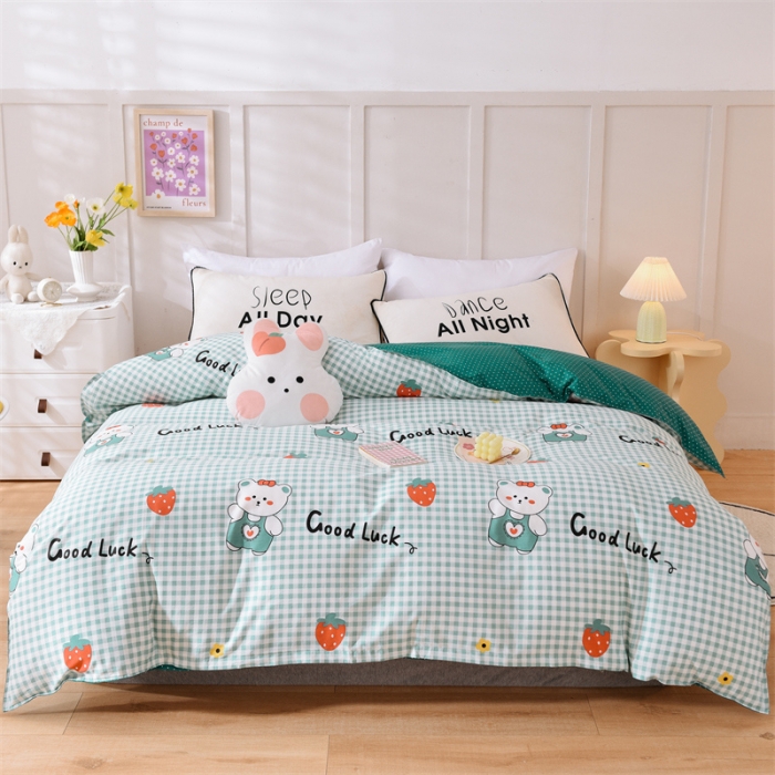 91家纺网 家纺一手货源 找家纺 多品 2023新款12868全棉印花单被套系列第二批 草莓熊