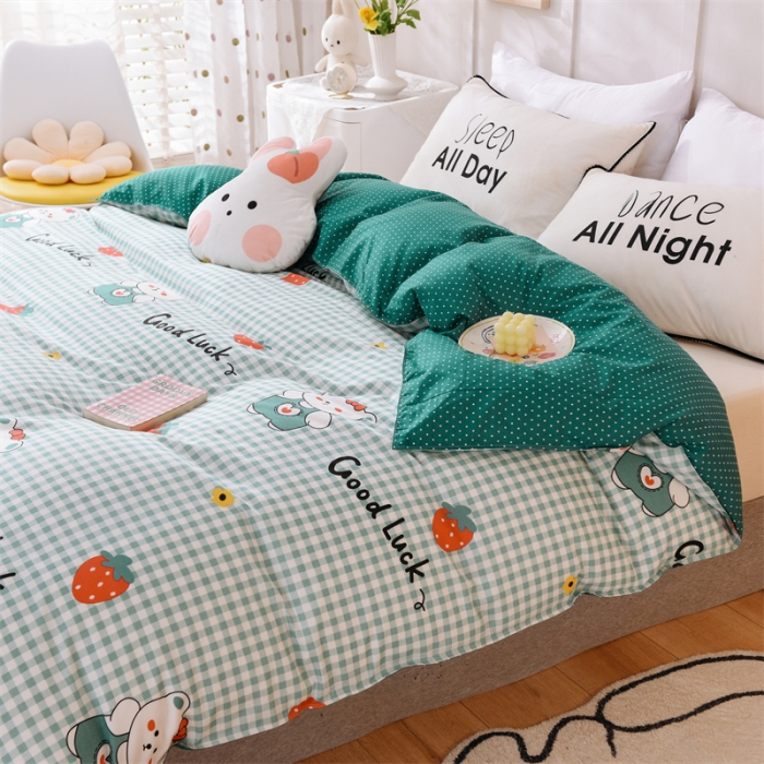 91家纺网 家纺一手货源 找家纺 多品 2023新款12868全棉印花单被套系列第二批 草莓熊