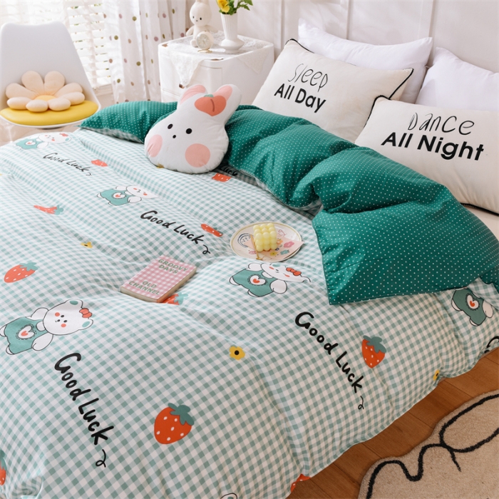 91家纺网 家纺一手货源 找家纺 多品 2023新款12868全棉印花单被套系列第二批 草莓熊