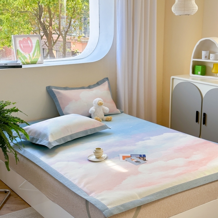 91家纺网 家纺一手货源 找家纺 时年 2023新款水洗冰丝凉席 梦幻