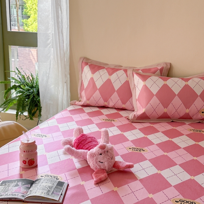 91家纺网 家纺一手货源 找家纺 时年 2023新款水洗冰丝凉席 幸运-粉