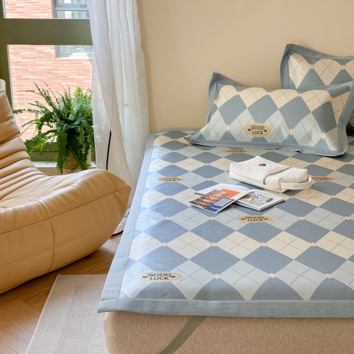 91家纺网 家纺一手货源 找家纺 时年 2023新款水洗冰丝凉席 幸运-蓝