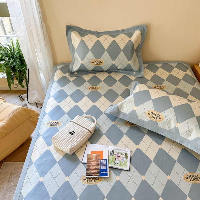 91家纺网 家纺一手货源 找家纺 时年 2023新款水洗冰丝凉席 幸运-蓝