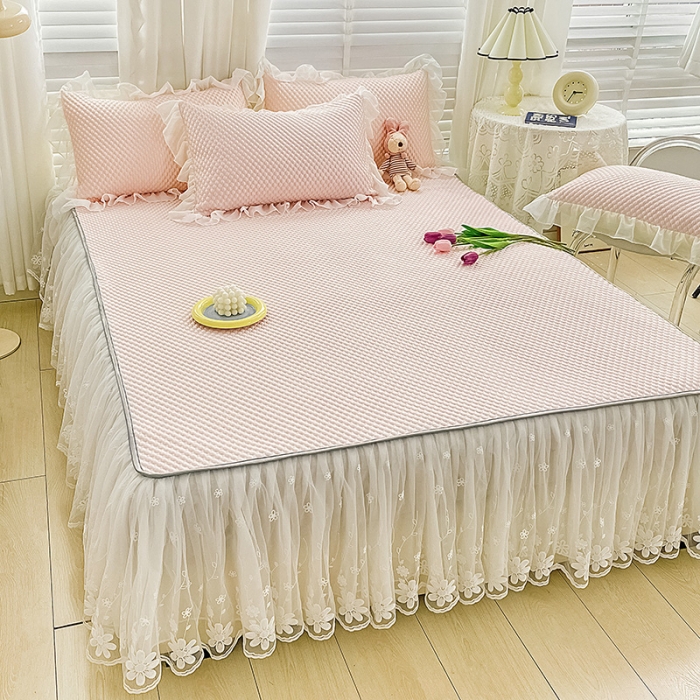 91家纺网 家纺一手货源 找家纺 （总）罗艺轩 2024新款抗菌高克重双层复合床裙款豆豆席三件套倾城雅韵