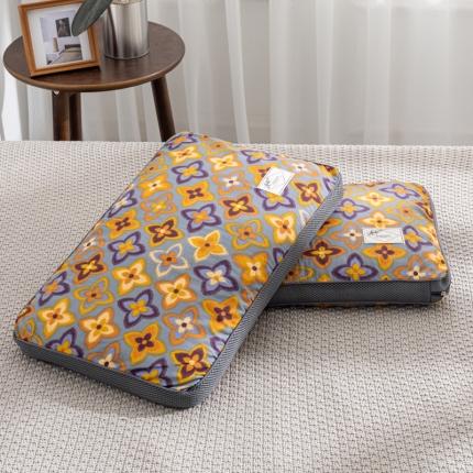 91家纺网 家纺一手货源 找家纺 皇冠之家 2023新款田园印花棉麻可拆卸纯荞麦枕 四叶草