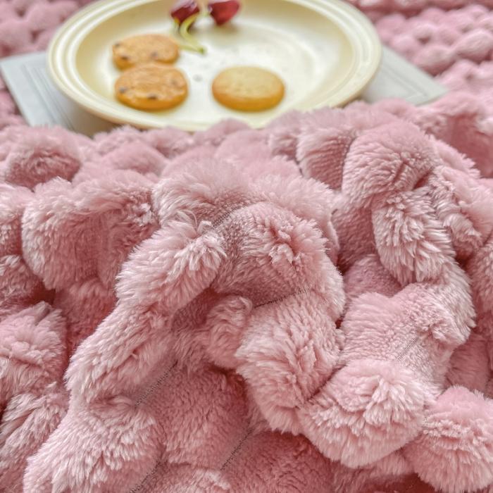 91家纺网 家纺一手货源 找家纺 270克金龟绒毛毯 菠萝格包边多功能盖毯 纯色空调毯法莱绒毯子豆沙粉