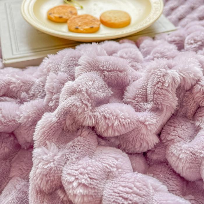 91家纺网 家纺一手货源 找家纺 270克加厚金龟绒毛毯 菠萝格包边盖毯 纯色空调毯法莱绒毯子 优雅紫