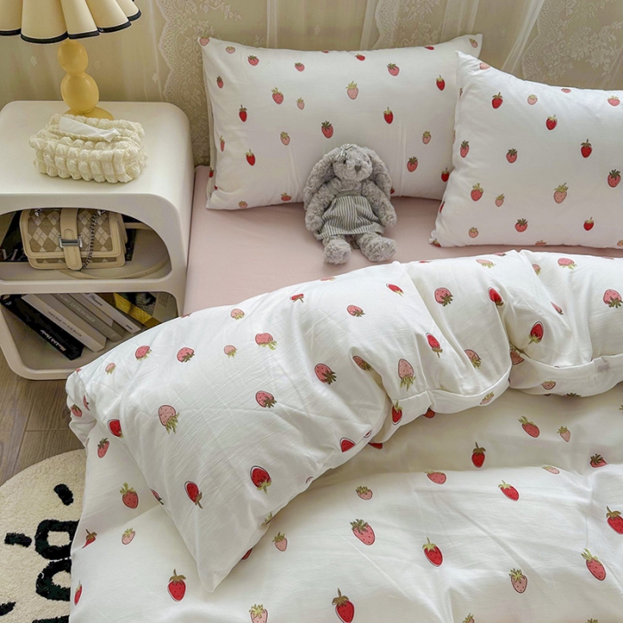 91家纺网 家纺一手货源 找家纺 海岛哥哥 2023新款水洗双层纱四件套（含同款抽绳袋） 草莓仙子