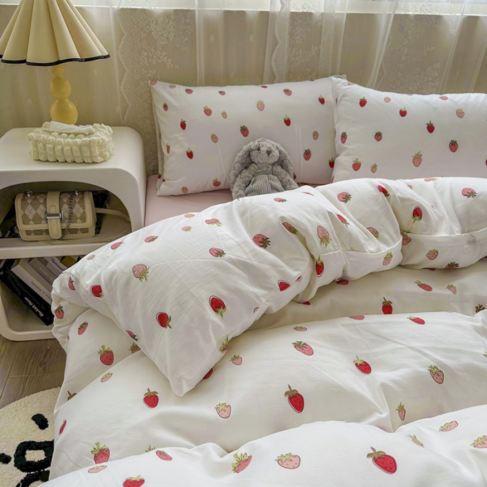 91家纺网 家纺一手货源 找家纺 海岛哥哥 2023新款水洗双层纱四件套（含同款抽绳袋） 草莓仙子