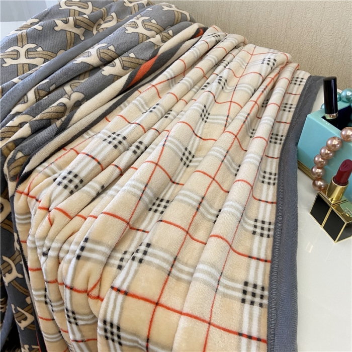 91家纺网 家纺一手货源 找家纺 卡奥2025AB版云貂绒毛毯法莱绒休闲盖毯沙发毯空调毯子贝莉