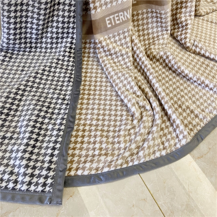 91家纺网 家纺一手货源 找家纺 卡奥2025AB版云貂绒毛毯法莱绒休闲盖毯沙发毯空调毯子千鸟