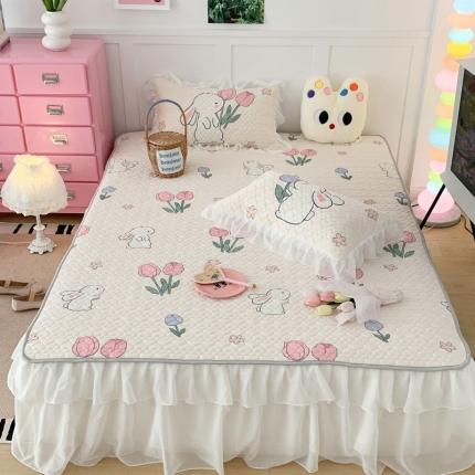 91家纺网 家纺一手货源 找家纺 昔可 2023新款第二批双层床裙乳胶三件套 可爱小清新风 郁金香小兔