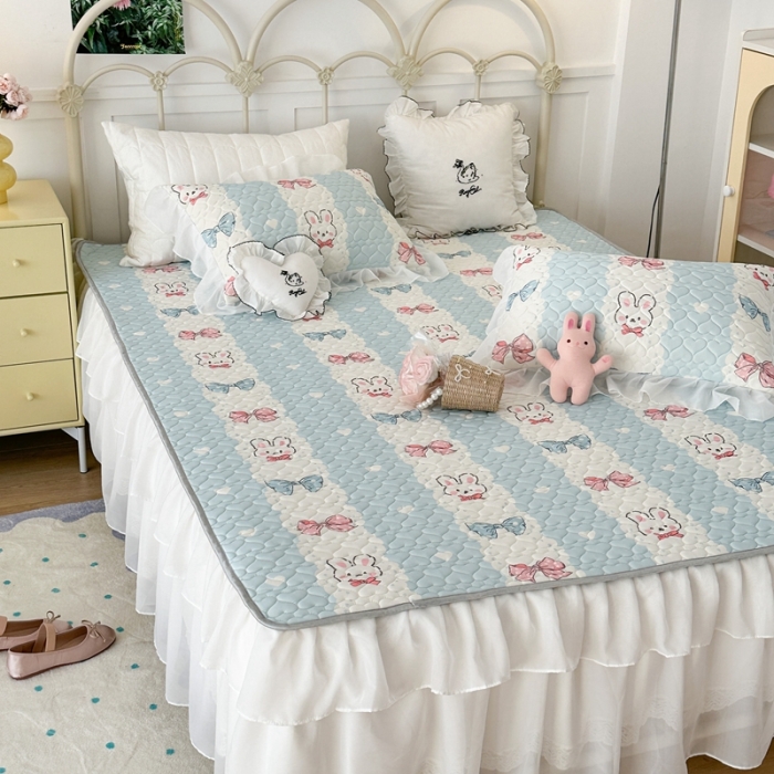 91家纺网 家纺一手货源 找家纺 昔可 2023新款第二批双层床裙乳胶三件套 可爱小清新风 爱心蝴蝶结兔