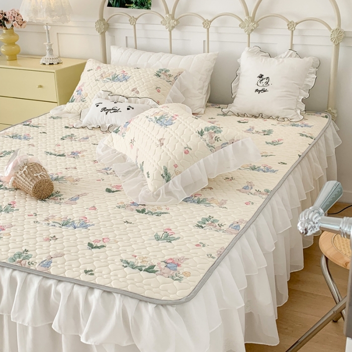 91家纺网 家纺一手货源 找家纺 昔可 2023新款第二批双层床裙乳胶三件套 可爱小清新风 花丛小兔