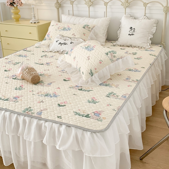 91家纺网 家纺一手货源 找家纺 昔可 2023新款第二批双层床裙乳胶三件套 可爱小清新风 花丛小兔