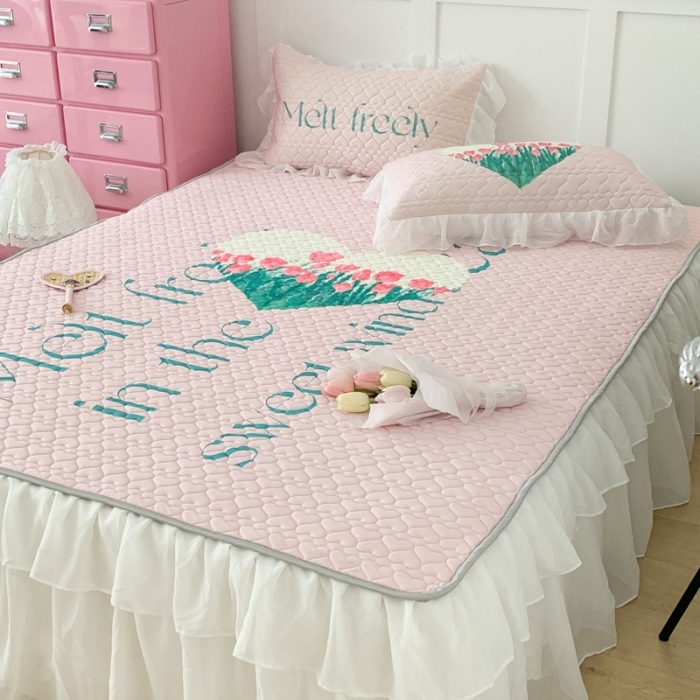 91家纺网 家纺一手货源 找家纺 昔可 2023新款第二批双层床裙乳胶三件套 可爱小清新风 心动郁金香