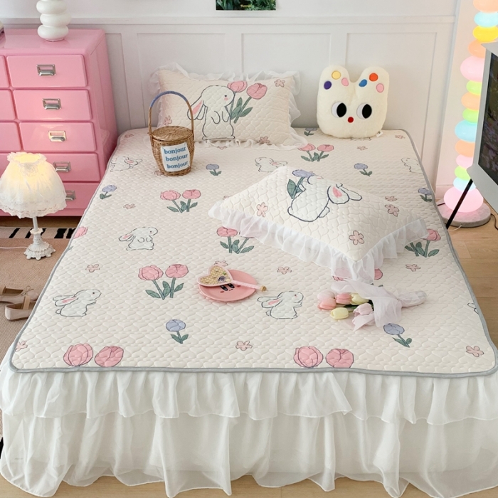 91家纺网 家纺一手货源 找家纺 昔可 2023新款第二批双层床裙乳胶三件套 可爱小清新风 郁金香小兔