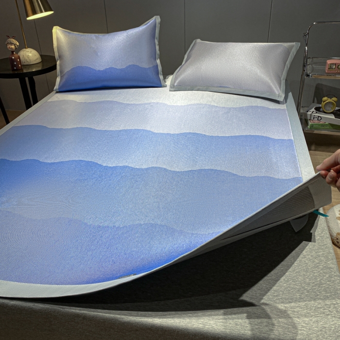 91家纺网 家纺一手货源 找家纺 安哆啦 A类数码印花冰丝藤席三件套 蓝色渐变