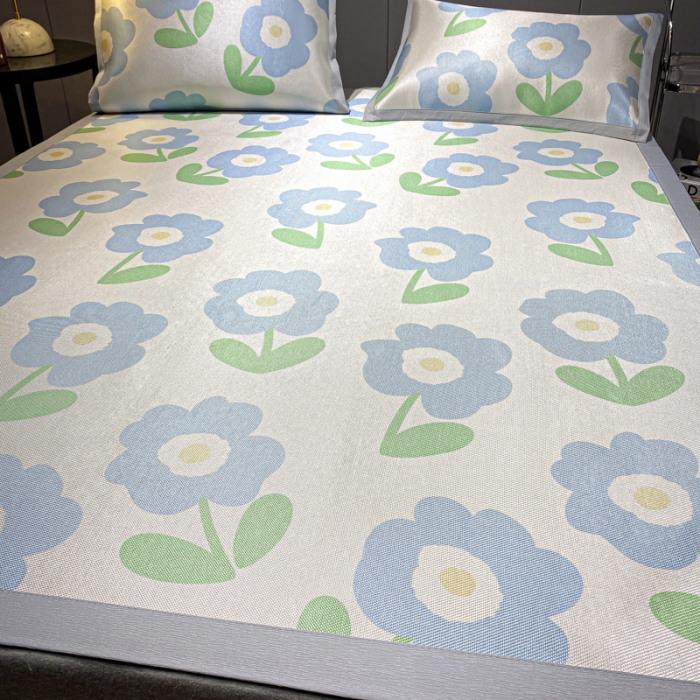 91家纺网 家纺一手货源 找家纺 安哆啦 A类数码印花冰丝藤席三件套 蓝色小花花