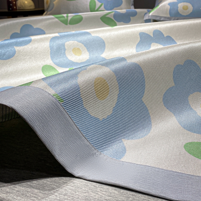 91家纺网 家纺一手货源 找家纺 安哆啦 A类数码印花冰丝藤席三件套 蓝色小花花