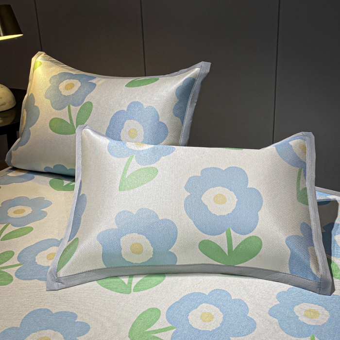 91家纺网 家纺一手货源 找家纺 安哆啦 A类数码印花冰丝藤席三件套 蓝色小花花