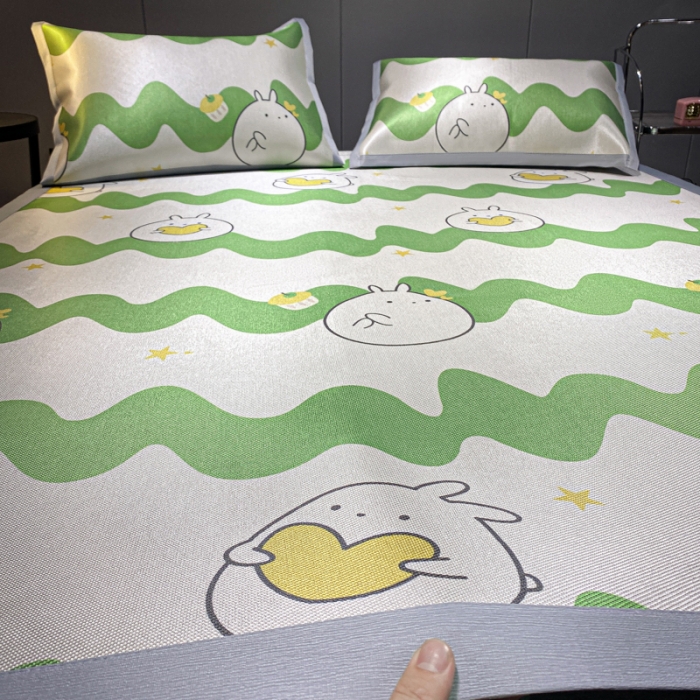 91家纺网 家纺一手货源 找家纺 安哆啦 A类数码印花冰丝藤席三件套 绿色波浪纹