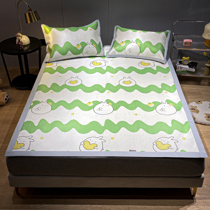 91家纺网 家纺一手货源 找家纺 安哆啦 A类数码印花冰丝藤席三件套 绿色波浪纹