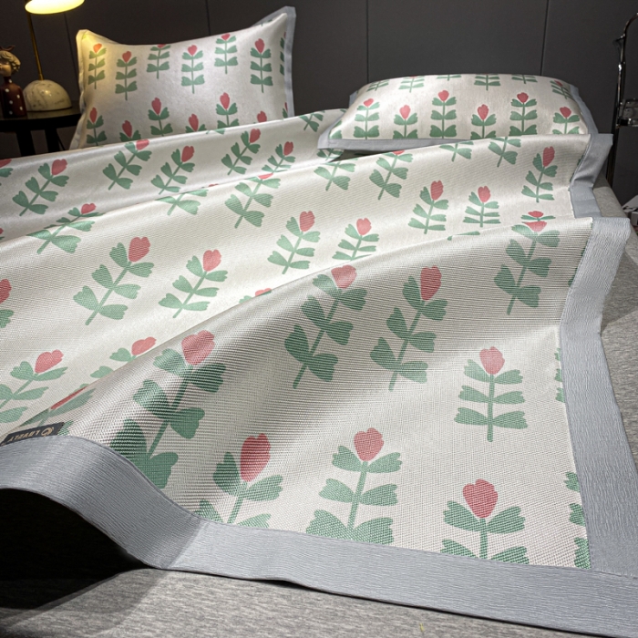 91家纺网 家纺一手货源 找家纺 安哆啦 A类数码印花冰丝藤席三件套 小绿花花