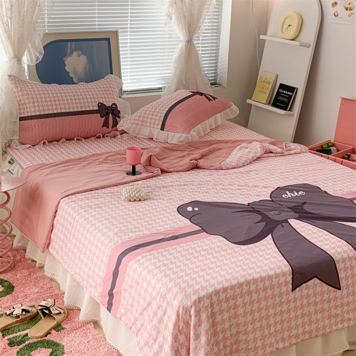 91家纺网 家纺一手货源 找家纺 昔可 大版数码印花凉感夏被 粉粉千鸟格