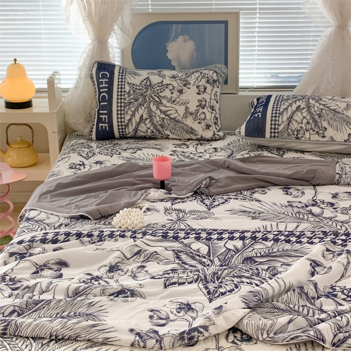 91家纺网 家纺一手货源 找家纺 昔可 大版数码印花凉感夏被 古典花